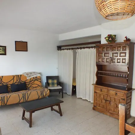 Apartment Santa-margarita: 2 Habitaciones, Piscina, Cerca De La Playa - Es-204-17